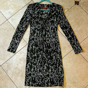 Tori Burch jersey knit print dress black green and white perfect for fall